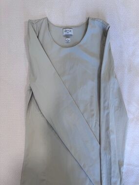 Aritzia Contour long sleeve top , L
